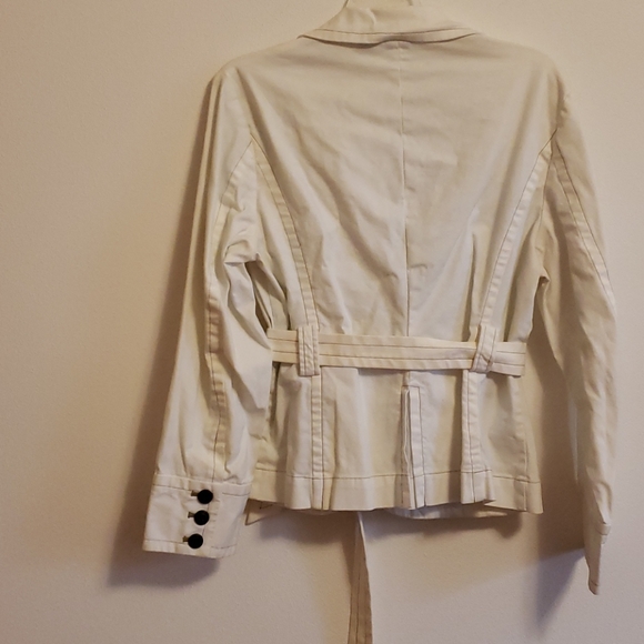 Off white jacket - Picture 3 of 4